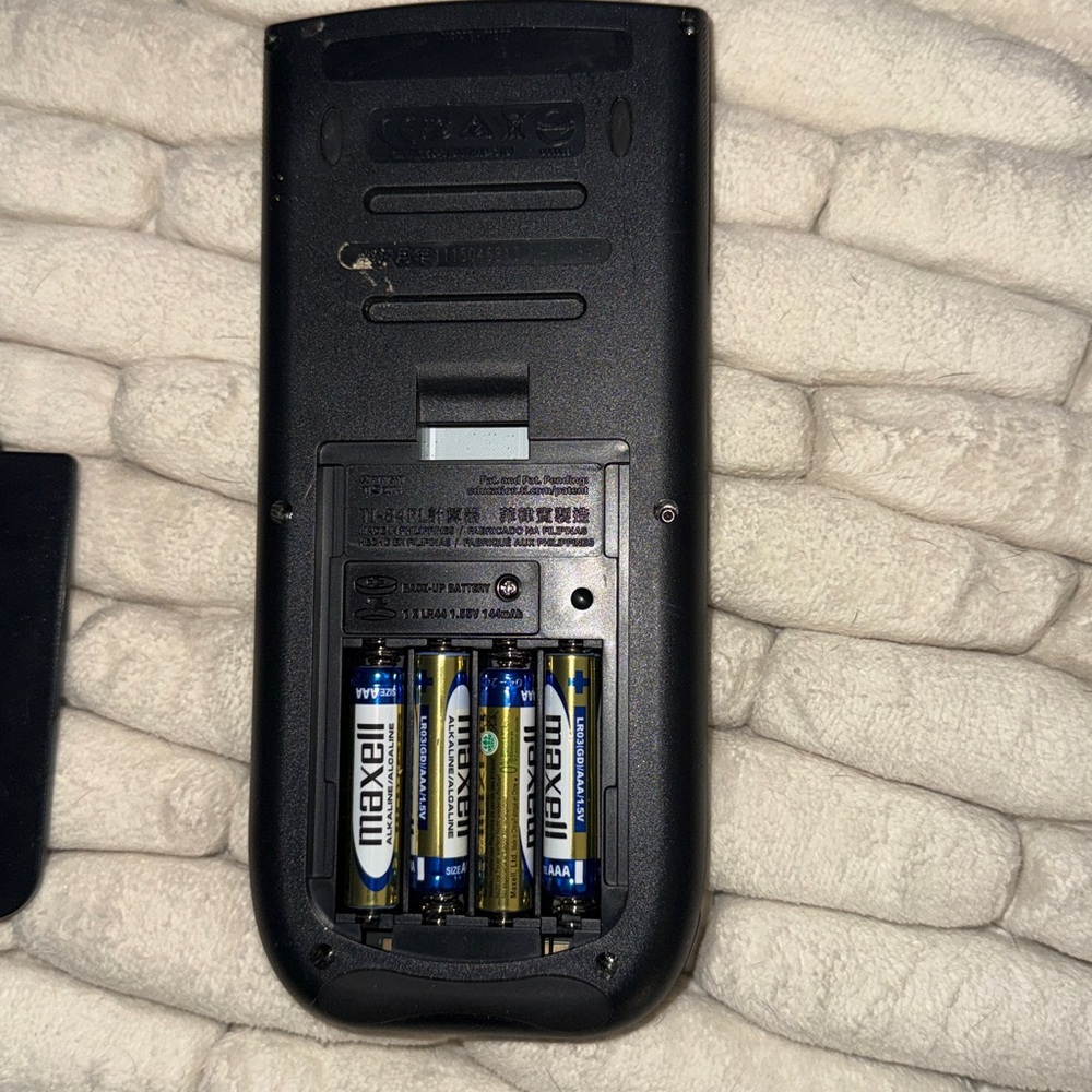 Texas Instruments TI-84 Plus - Picture 2 of 5